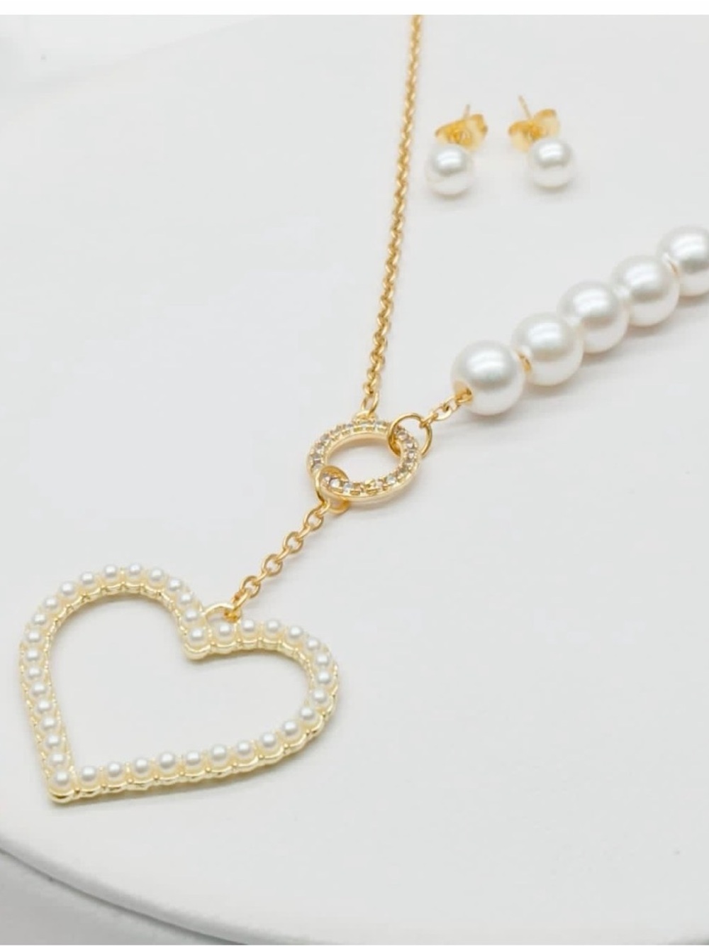 Gold-Tone Pearl Heart Pendant Necklace - Elegant Women's Jewelry